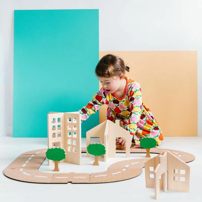 The Freckled Frog - Getting About Town 4 The Freckled Frog - Getting About Town - Image 2