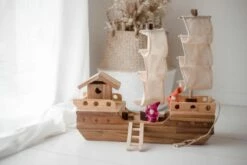 QToys - Wooden Pirate Ship